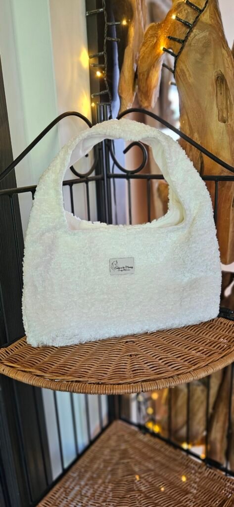 Sac Hobo porte a la main